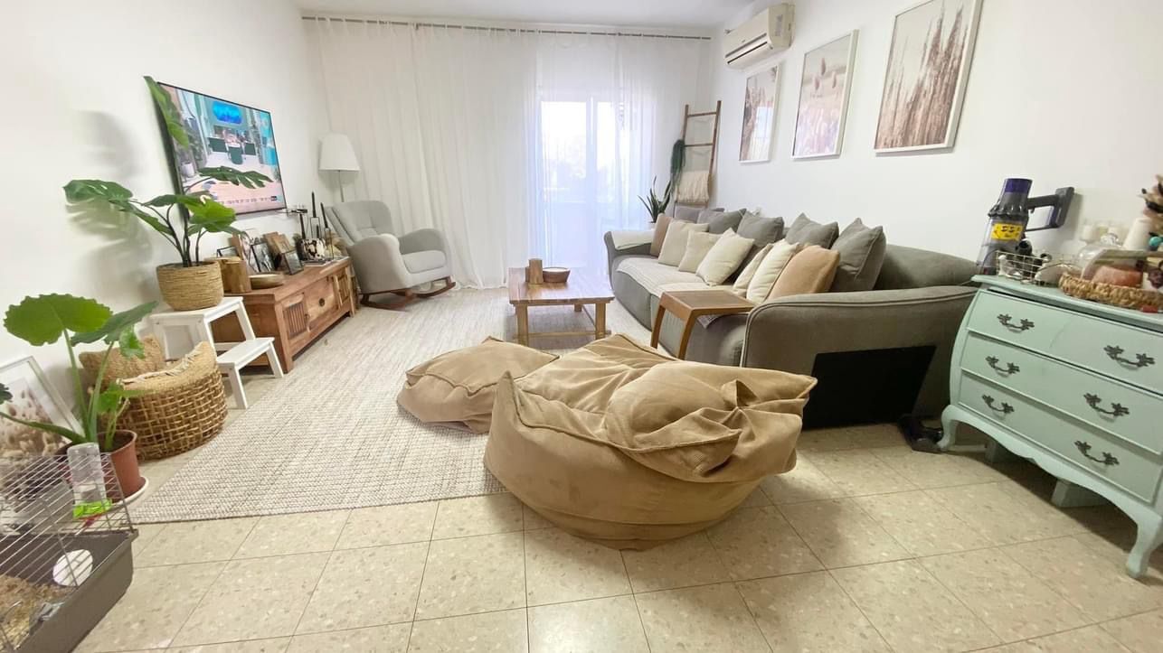 דירת 4 חד' ברח' זבוטינסקי 2 