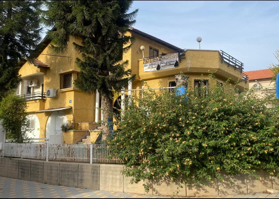 בית בפרטי\חד משפחתי שדרות ירושלים{חב"ד] קרית מלאכי