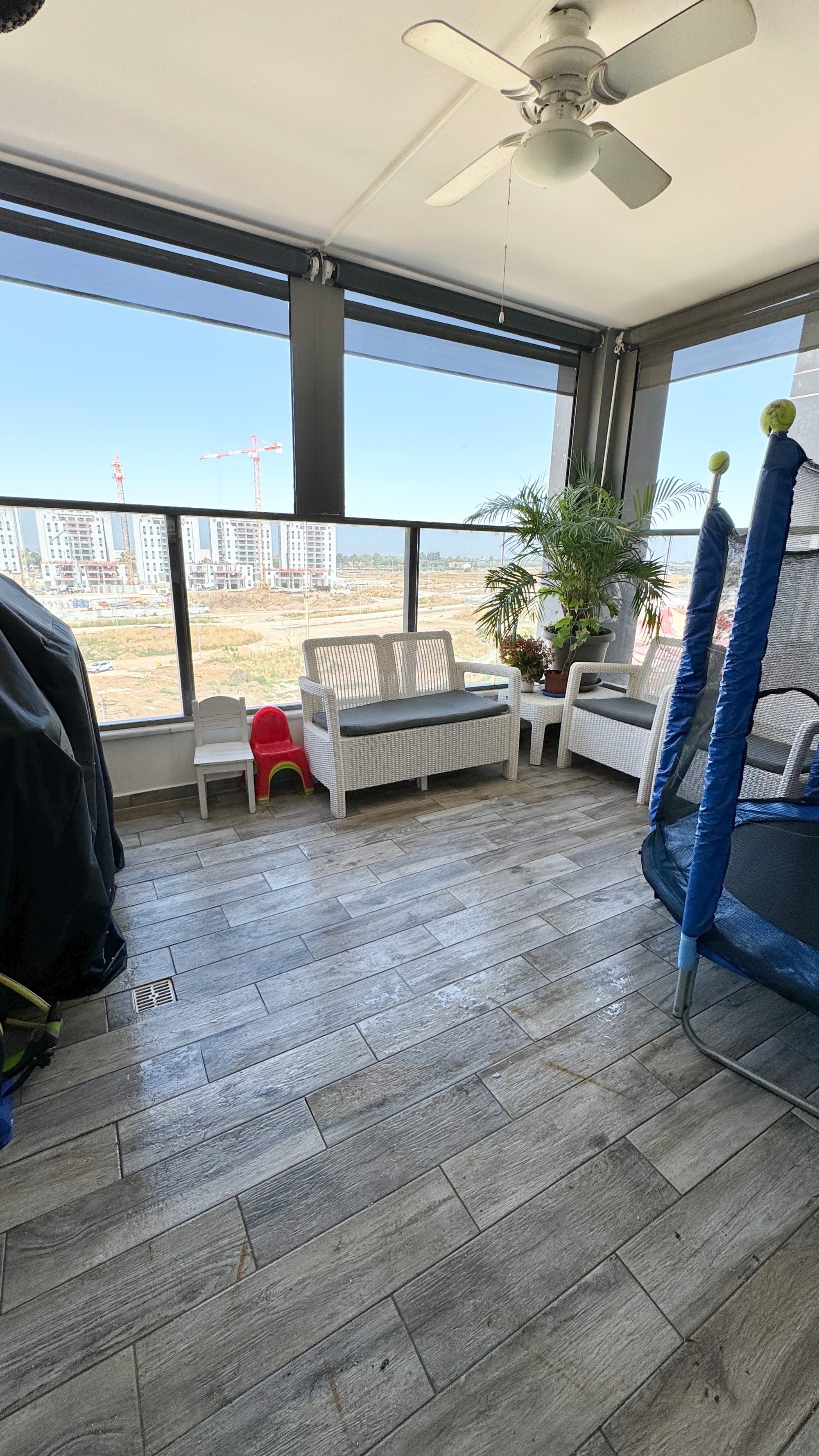 דירת 4 חדרים במגדלי "כרמי הנדיב" הגפן 2 קרית מלאכי 1,970,000ש"ח