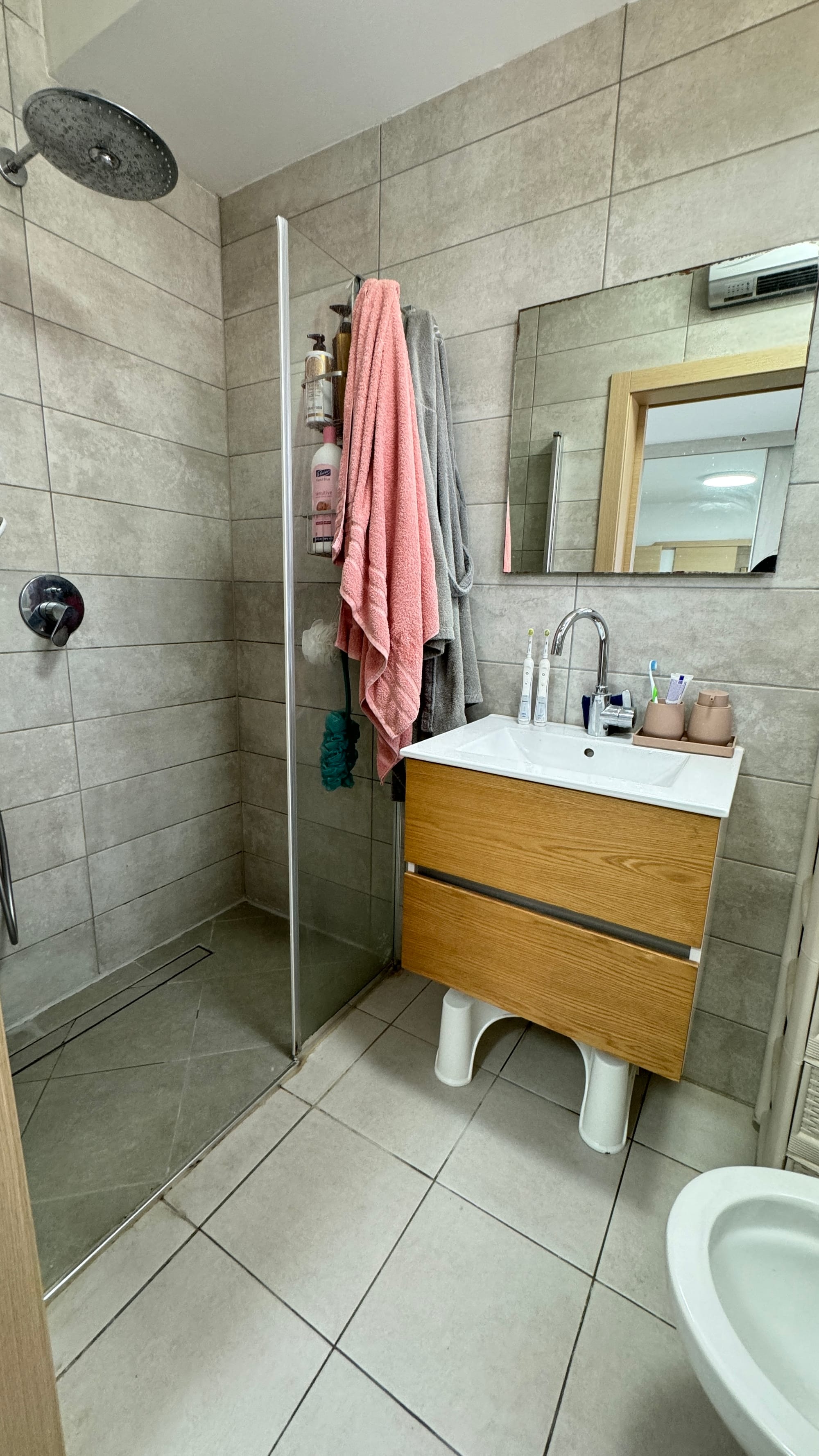 דירת 4 חדרים במגדלי "כרמי הנדיב" הגפן 2 קרית מלאכי 1,970,000ש"ח