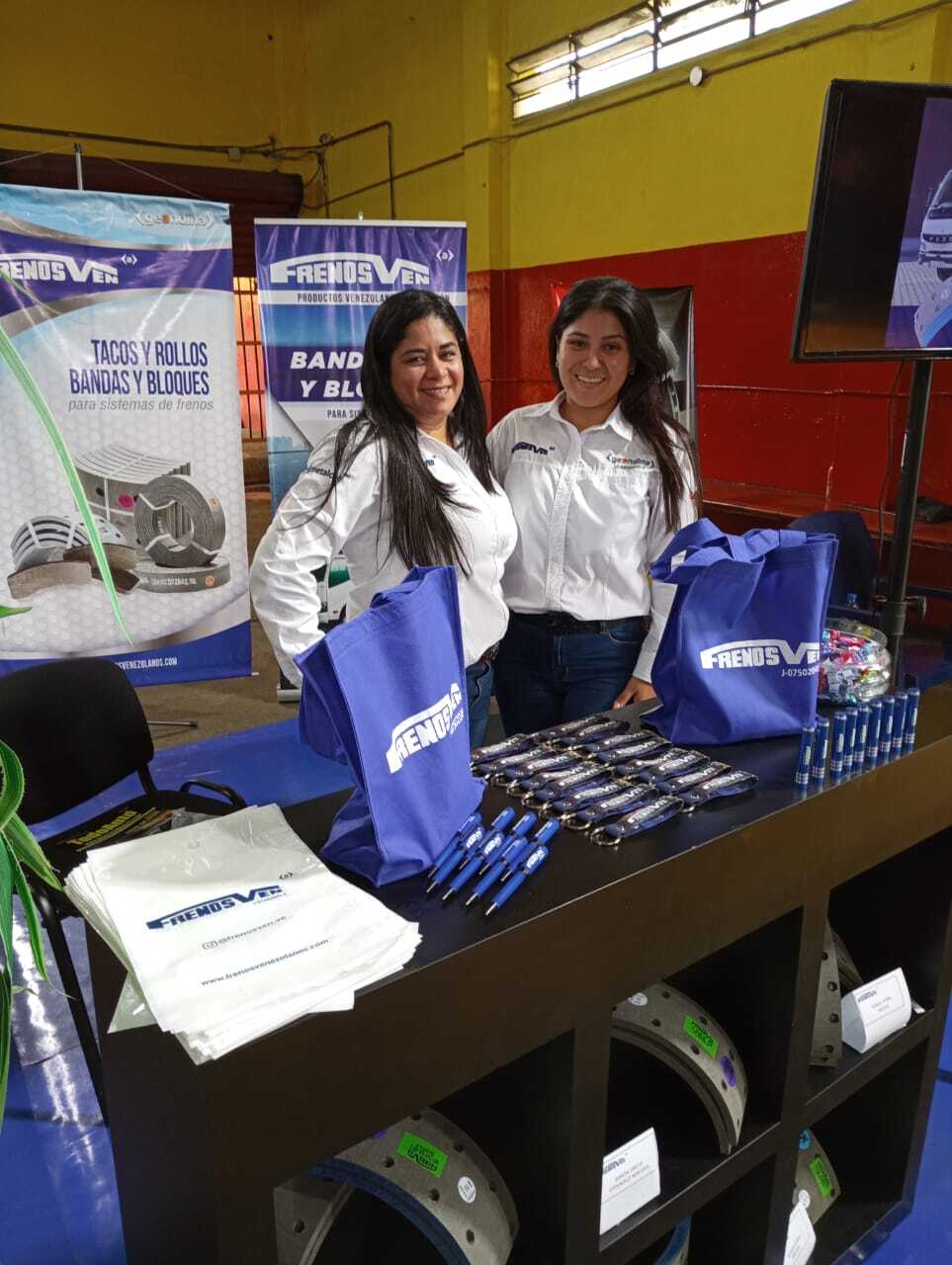 Proveedores, amigos de Bonchona radio 107.1, TodoAuto y Autos Clásico Valencia 