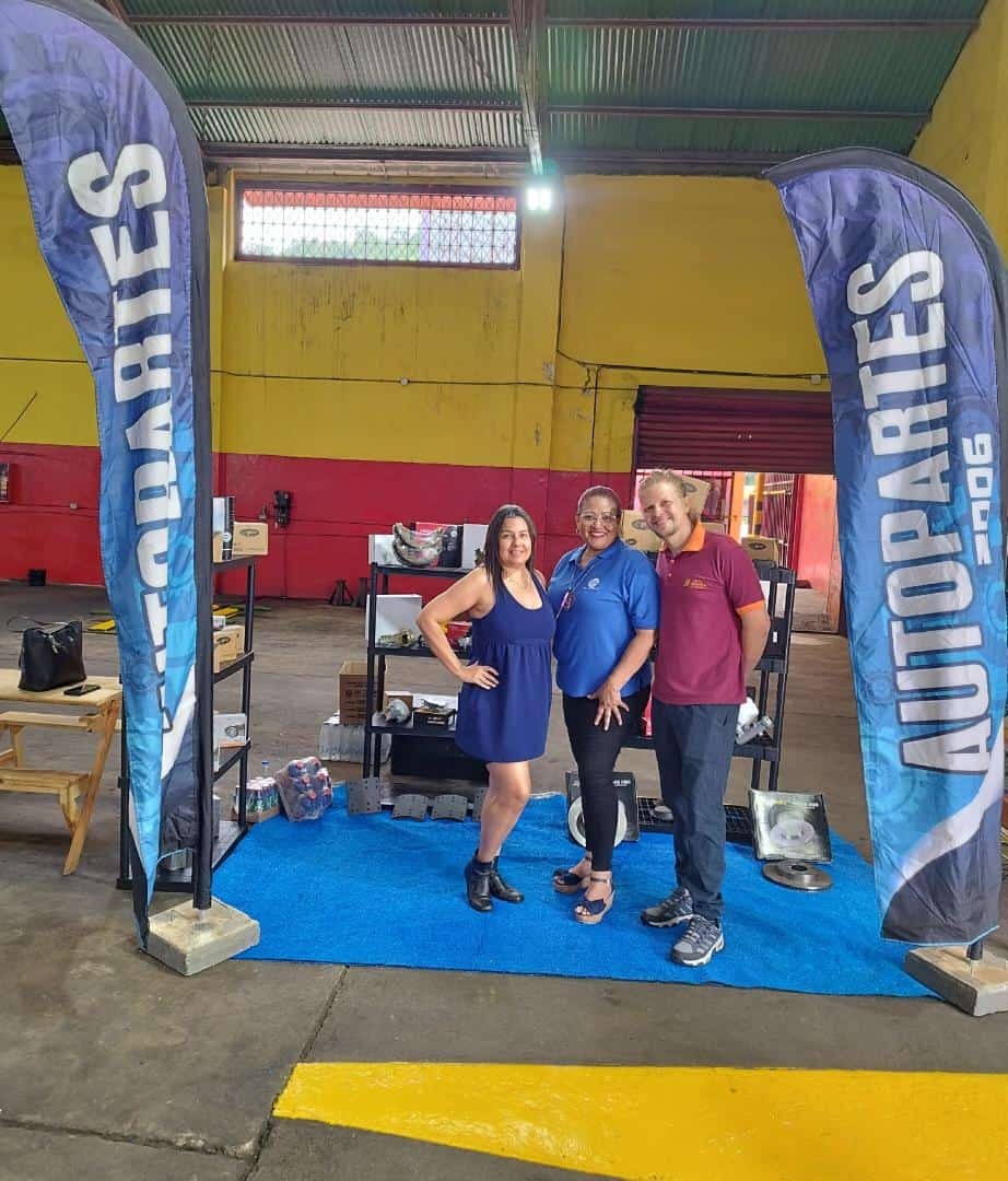 Proveedores, amigos de Bonchona radio 107.1, TodoAuto y Autos Clásico Valencia 