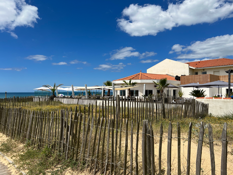 REHABILITATION ET MODIFICATION DE FACADE D'UN RESTAURANT 