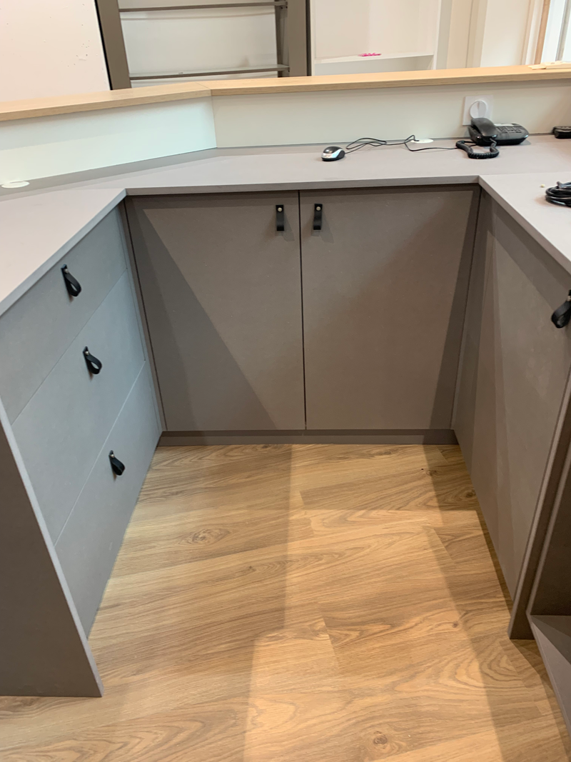 AMENAGEMENT BOUTIQUE ET CREATION DE MEUBLE 