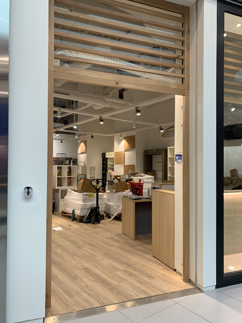 AMENAGEMENT BOUTIQUE ET CREATION DE MEUBLE 