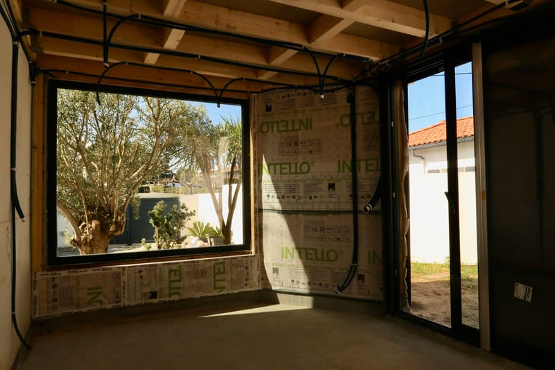 MAISON J - AMENAGEMENT TERRASSE ET EXTENSION SEJOUR - TRAVAUX EN COURS 