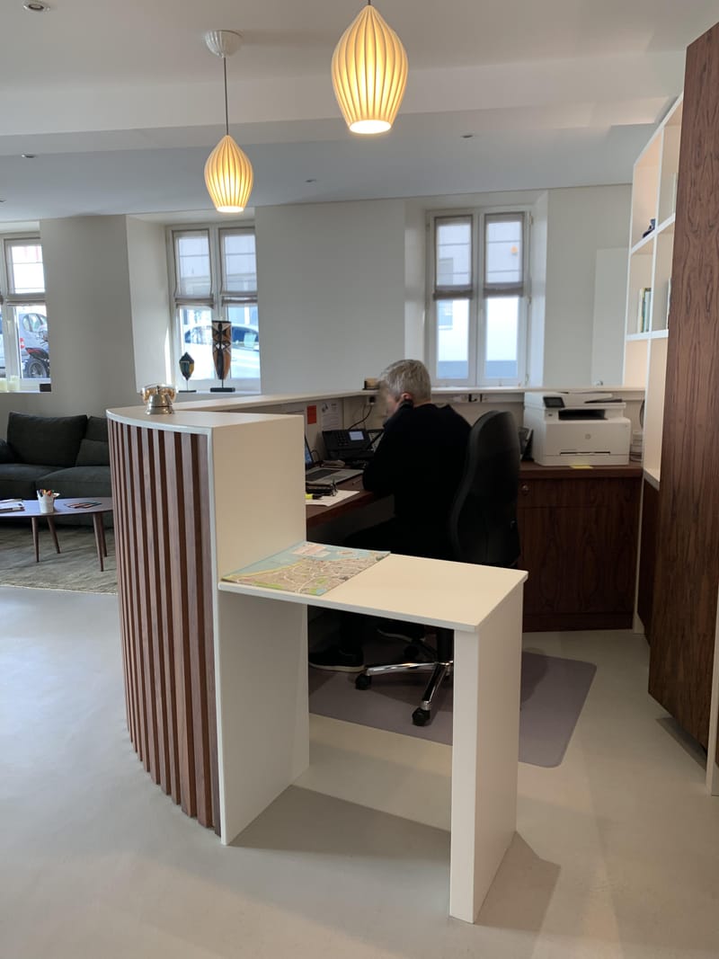 RENOVATION HOTEL ET CREATION DE MEUBLE 