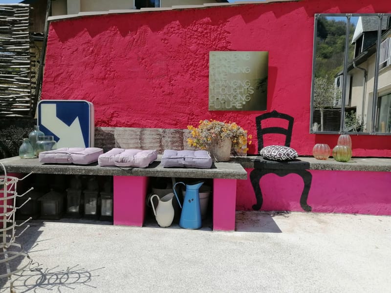 L’espace extérieur vous invite à la découverte et à la détente, pour des moments pleinement savoureux.