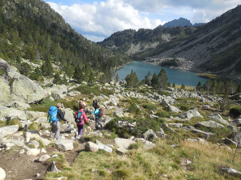 Randonnées à pieds ou à cheval, Escalade, Canyoning, Rafting, Parapente., Vélo, VTT...