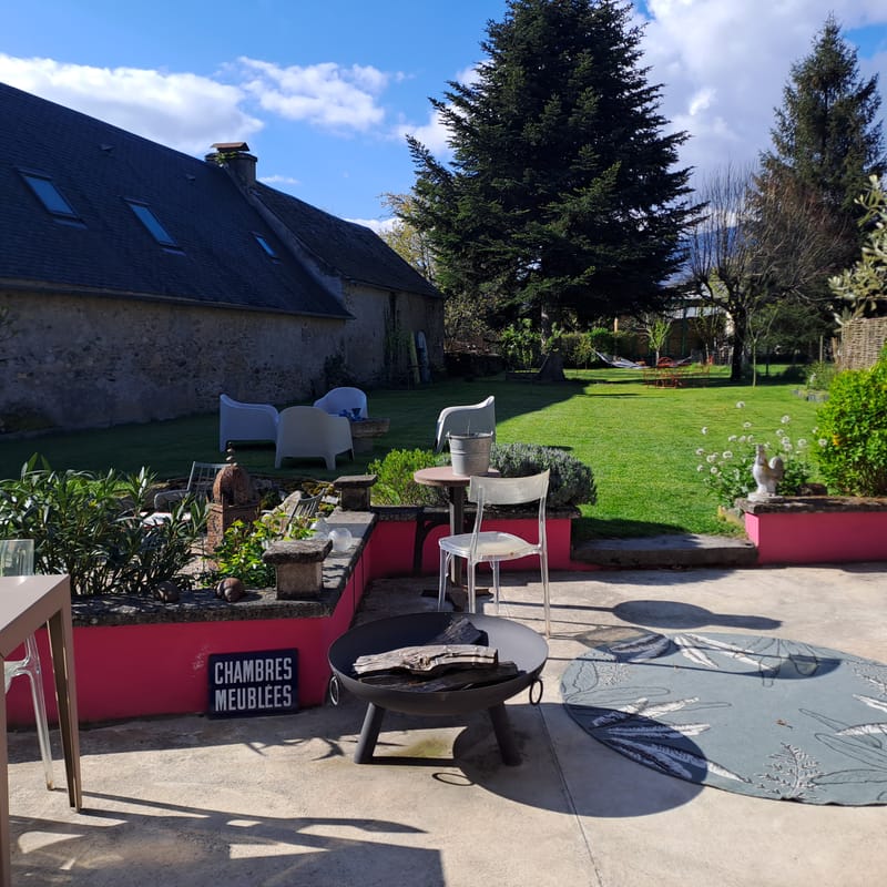 L’espace extérieur vous invite à la découverte et à la détente, pour des moments pleinement savoureux.