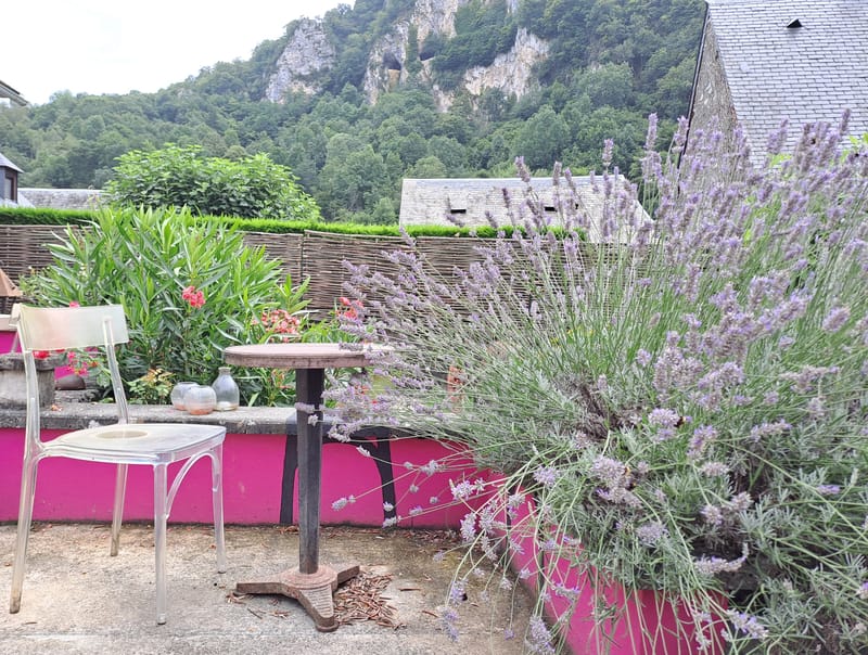 L’espace extérieur vous invite à la découverte et à la détente, pour des moments pleinement savoureux.