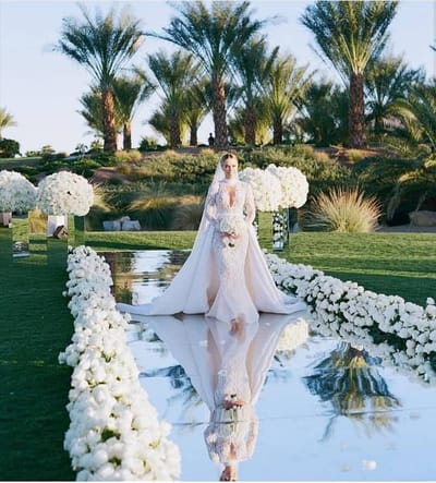 Ideas para decorar un camino de flores para una boda