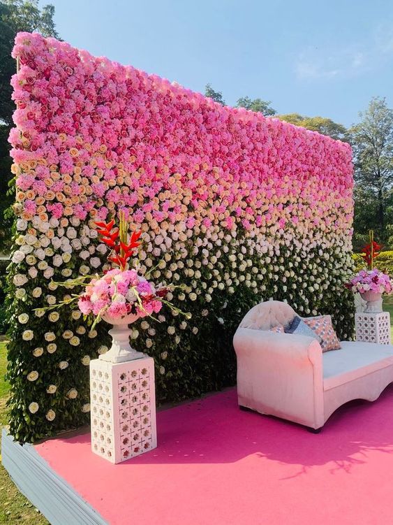 Como crear un paredón de flores artificiales