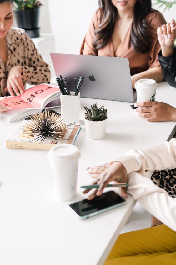 ¿Cómo se le llama a los organizadores de eventos?