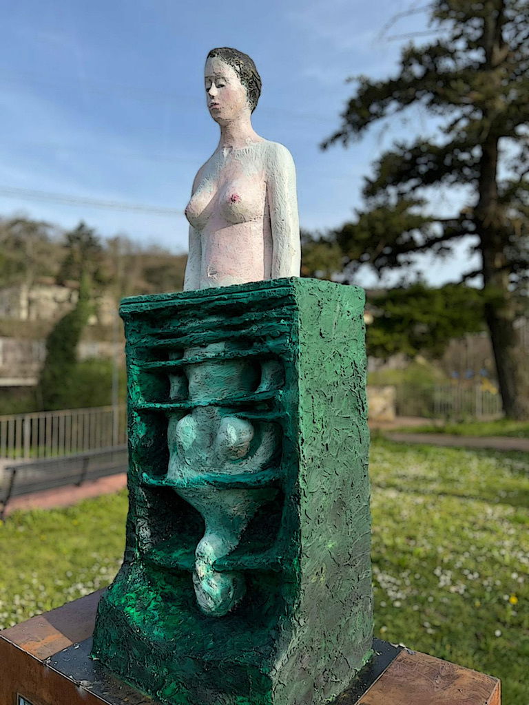 Marco Biagini con Donna che si specchia nell' acqua 2022.