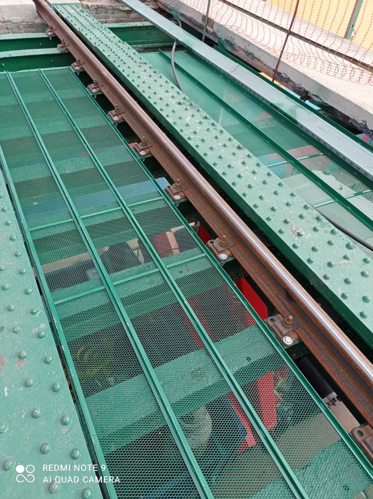 Construccion de pasarelas para protección de proyecciones en viaducto de estación once.