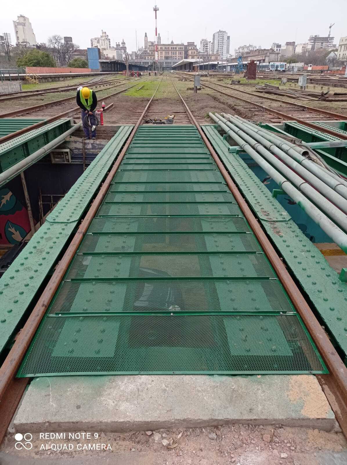 Construccion de pasarelas para protección de proyecciones en viaducto de estación once.