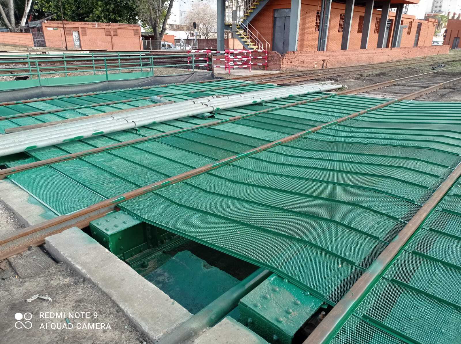 Construccion de pasarelas para protección de proyecciones en viaducto de estación once.