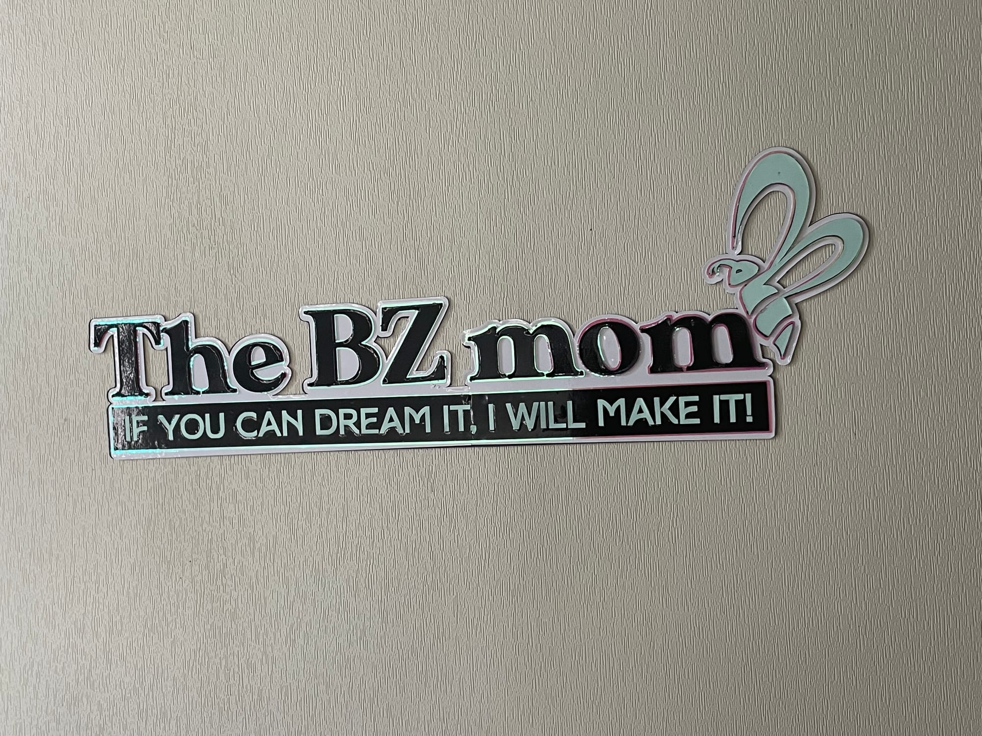 מגנט לוגו יוקרתי לרכב/ לדלת המשרד בעבודת יד!