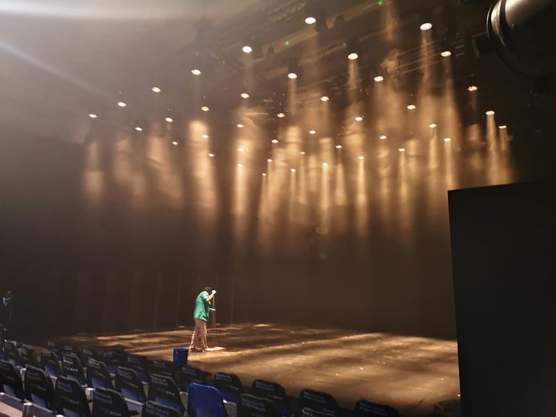 Teatru si evenimente culturale indoor