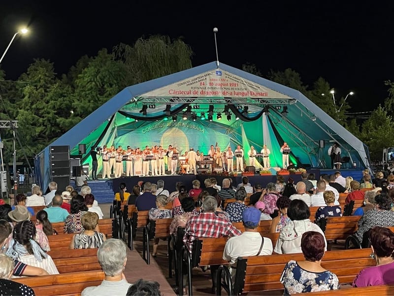 De prin țară adunate