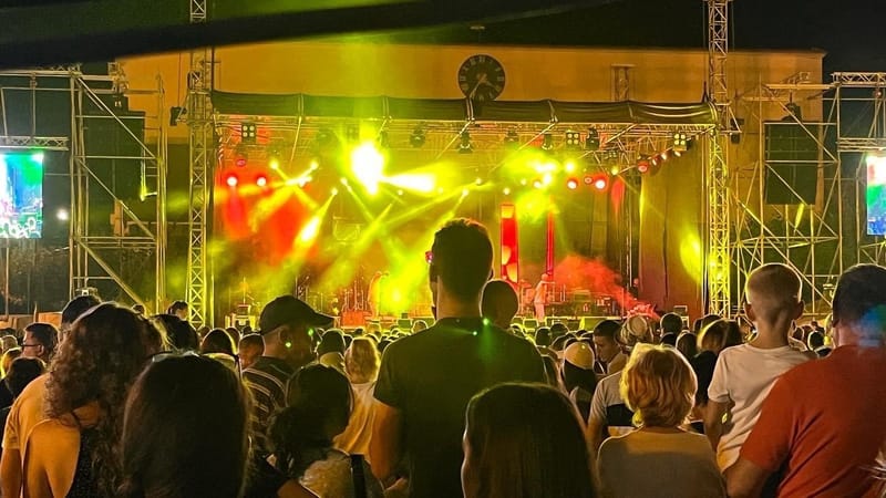 De prin țară adunate