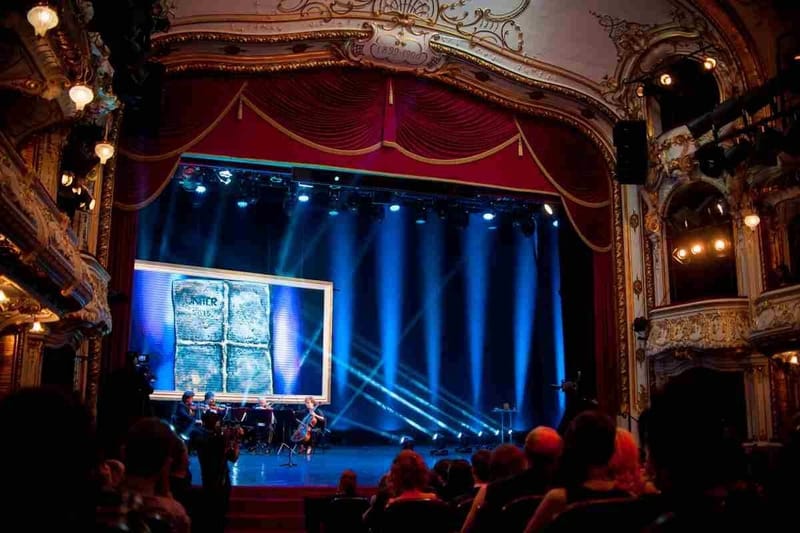 Teatru si evenimente culturale indoor