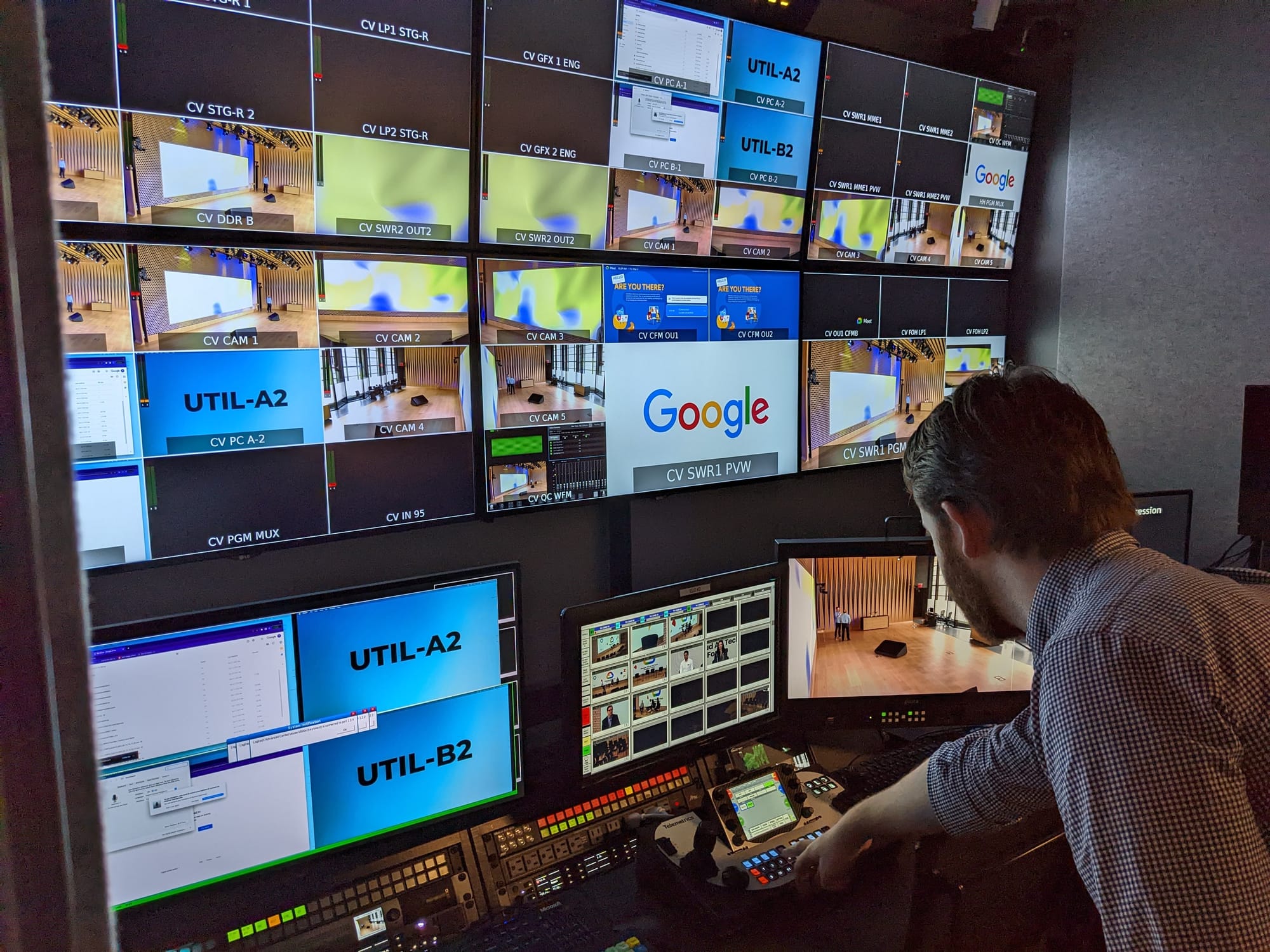 Smaller control room in Pier 57