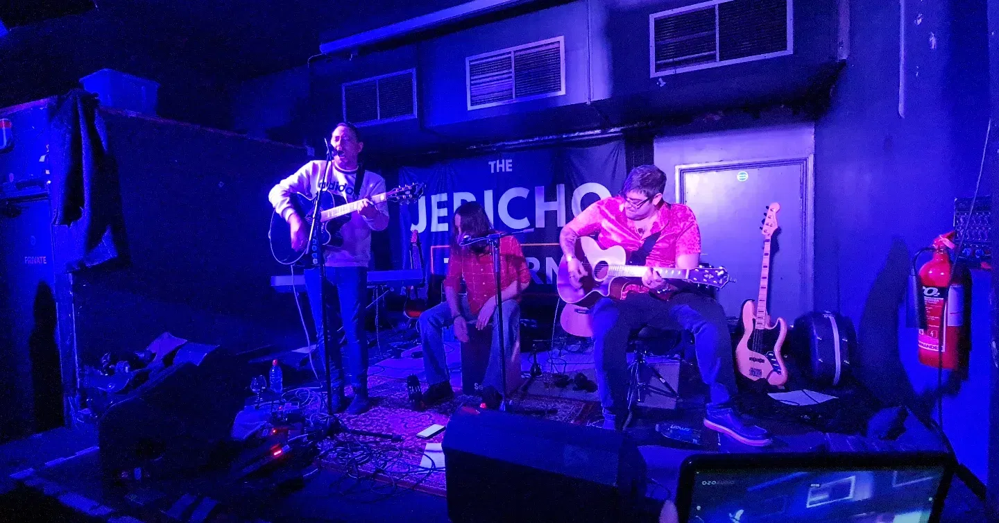 BEN MCKELVEY AND BROKEN COLOURS