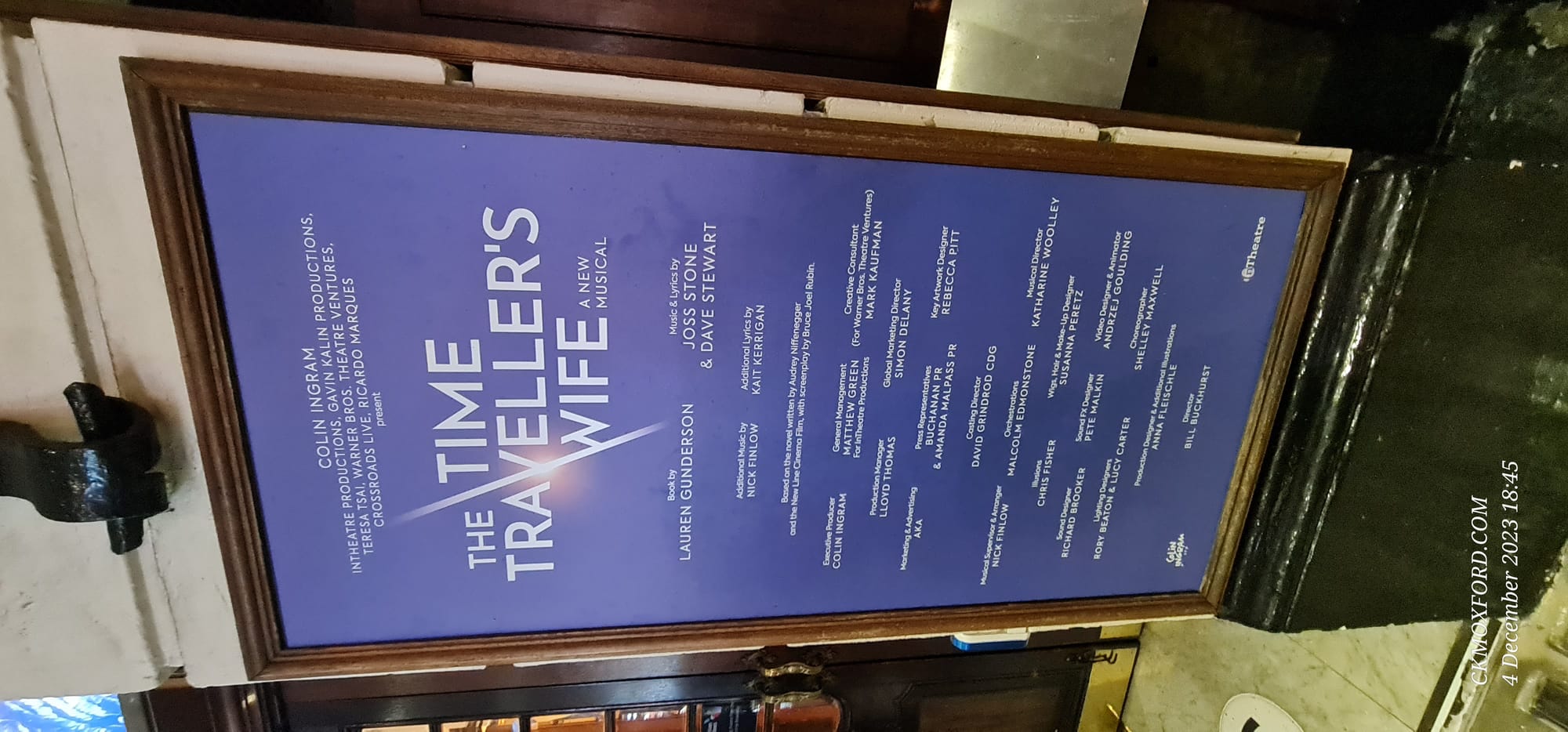 THE TIME TRAVELLERS WIFE