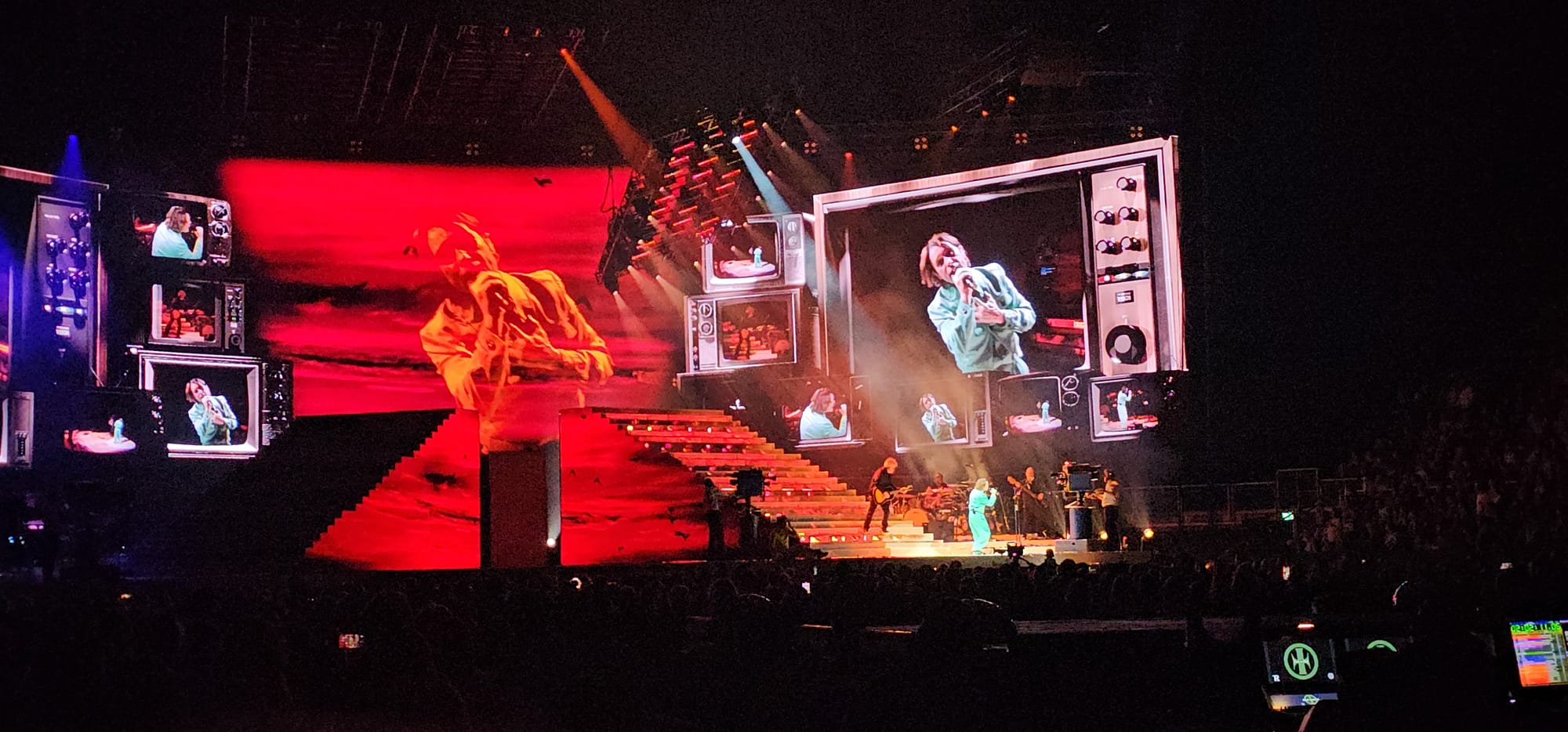 OLLY MURS AND TAKE THAT