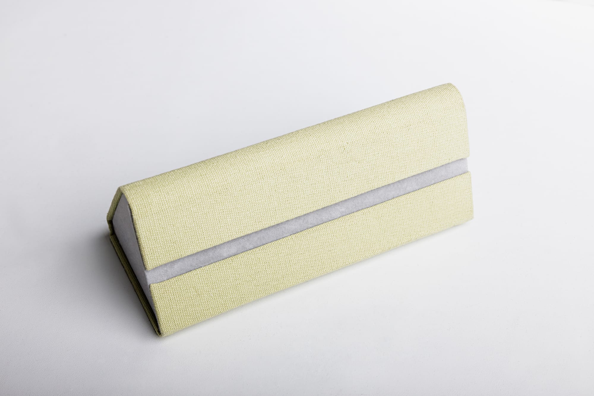 Art. T12 - Astuccio per occhiali Rigido Pieghevole