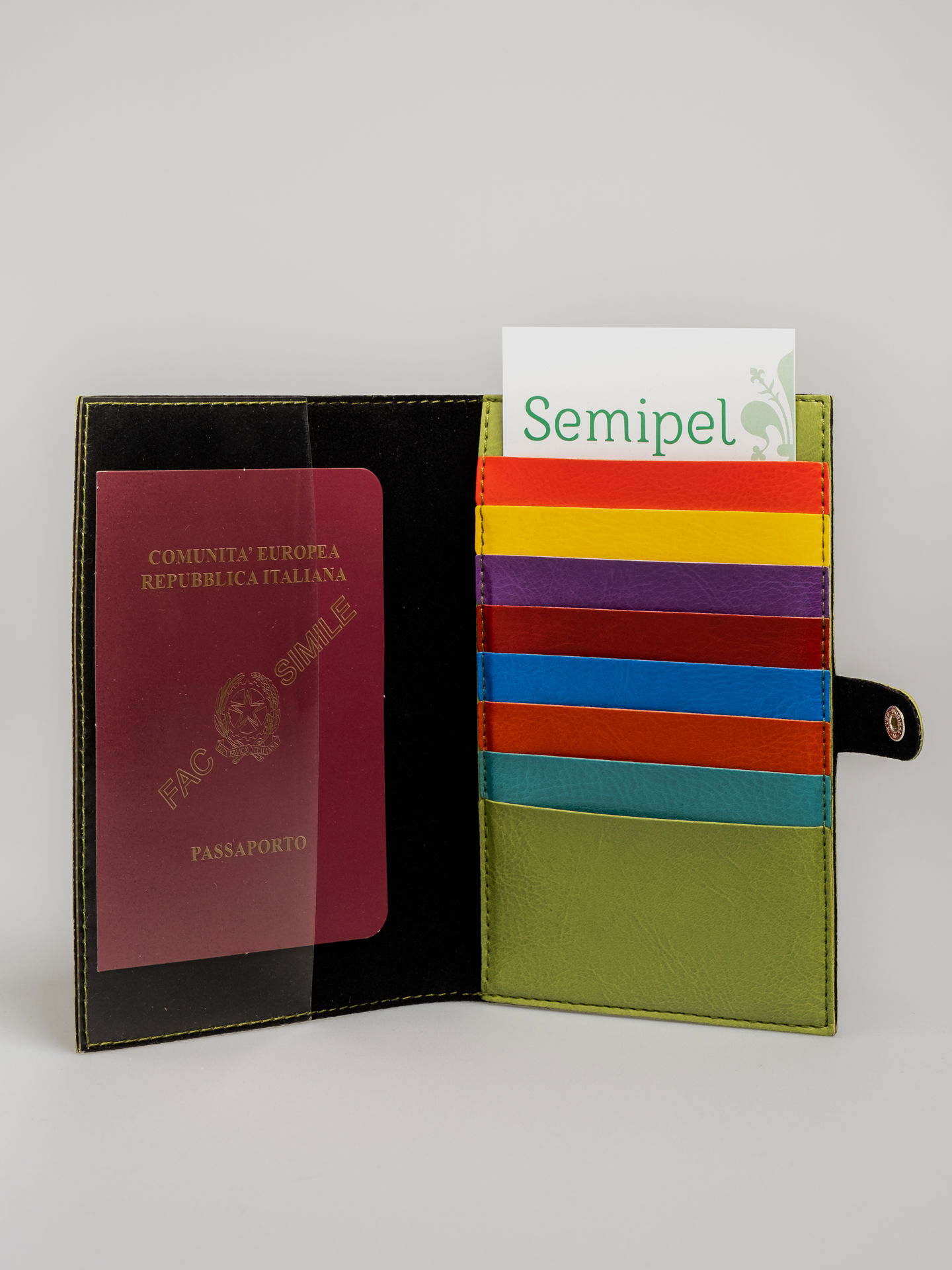 Art. 318 - Portacarte e documenti