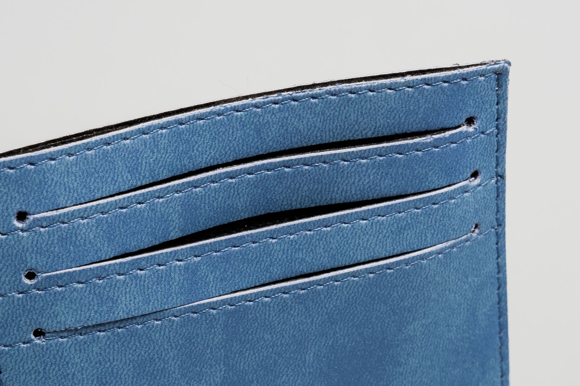 Art. 47 - Portacarte