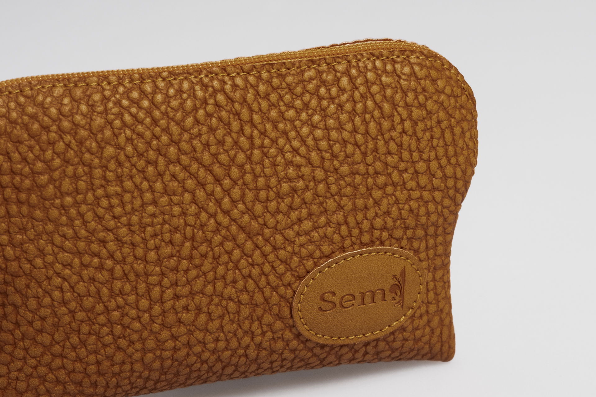 Art. C16 - Portamonete