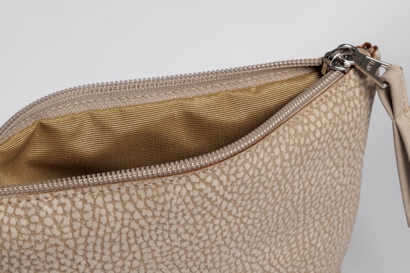 Art. 303 - Trousse