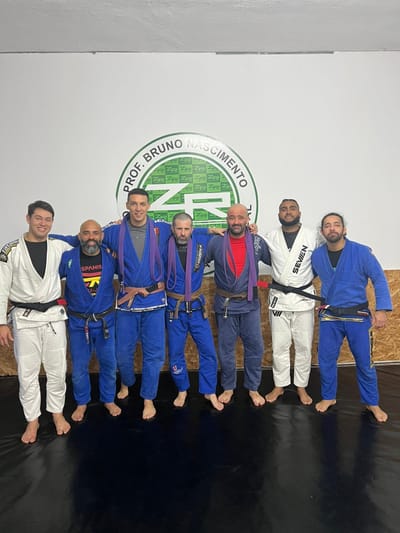 Graduação dos adultos e juvenis