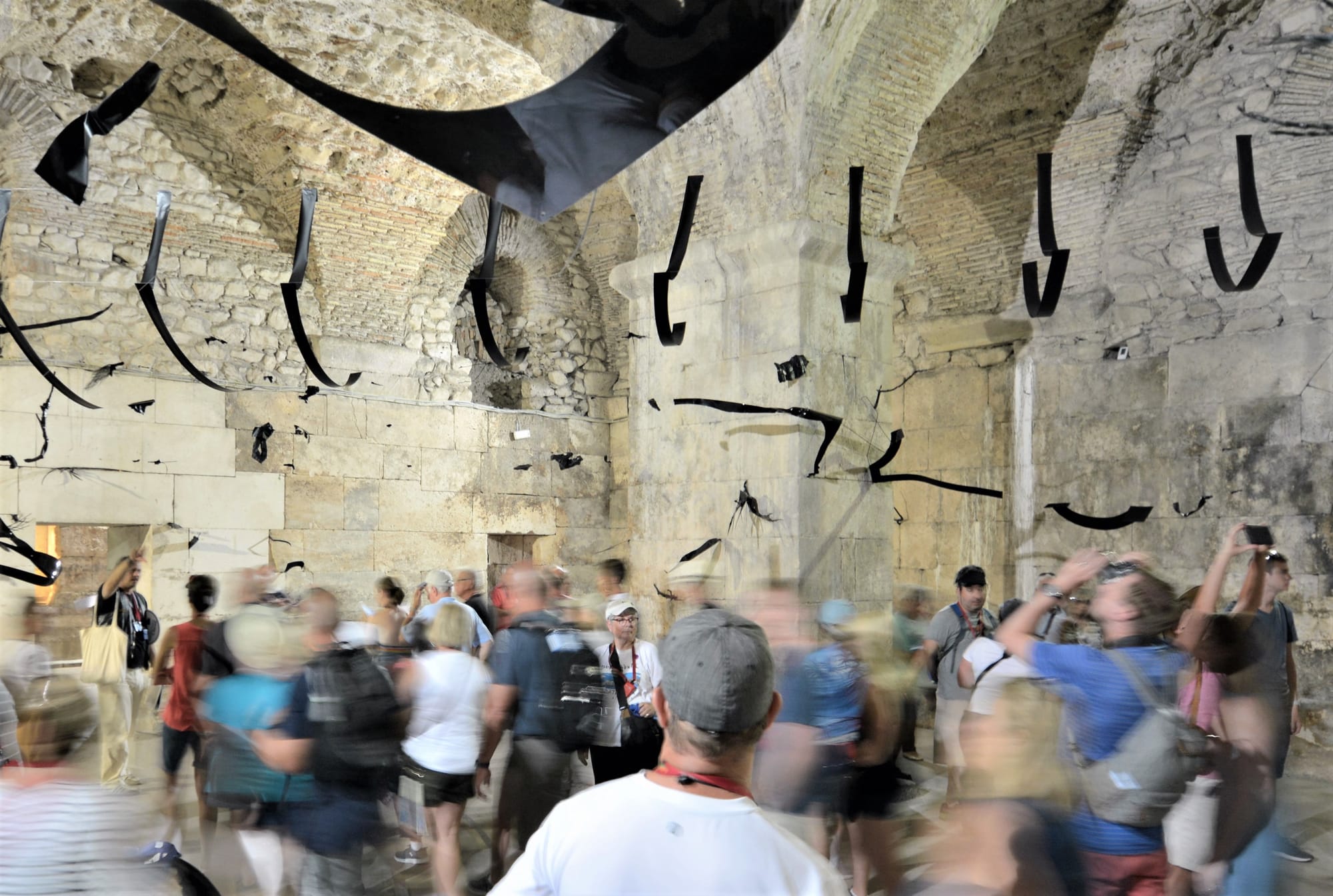 LINE MEMORIES - 2018 - SITE SPECIFIC INSTALLATION, PLASTIC METAL, ORGANJIC MATERIALS