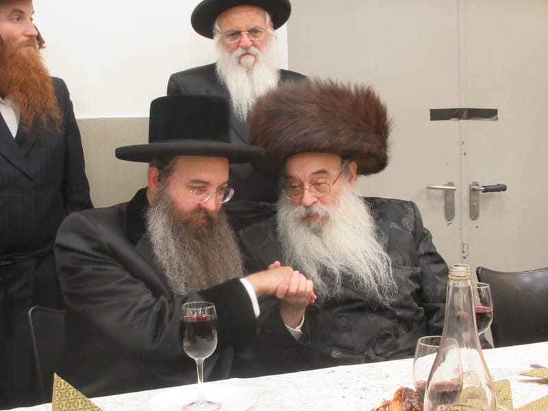 האדמו"ר מסאדיגורה בשמחת השבע ברכות בחצרות וויעליפאלע - נייטרא