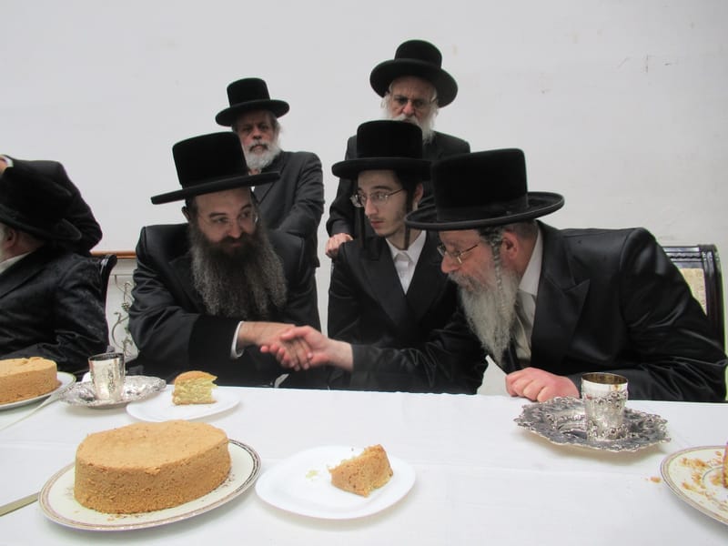 האדמו"ר מסאדיגורה בשמחת התנאים בחצרות ביאלא - סאדיגורה - לעלוב