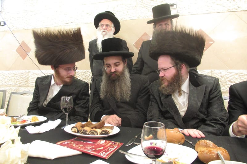 האדמו"ר מסאדיגורה בשמחת השבע ברכות לבת אב"ד דראהביטש זצ"ל