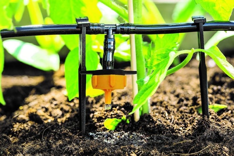 IRRIGATION GOUTTE-À-GOUTTE