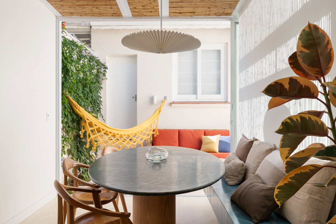 130m2
