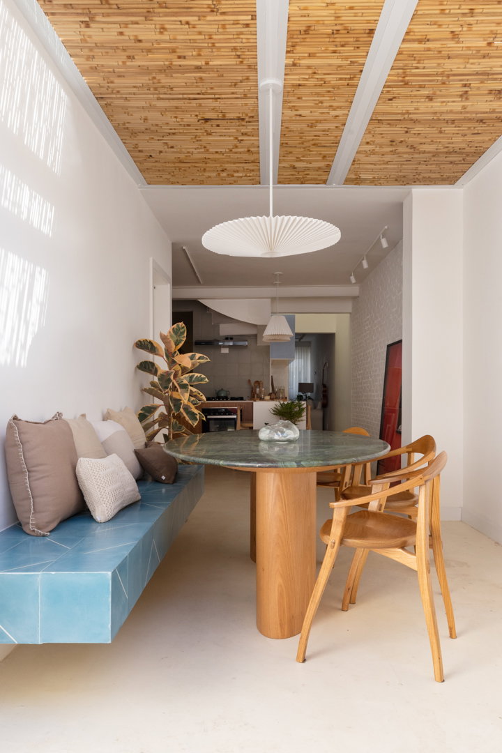 130m2