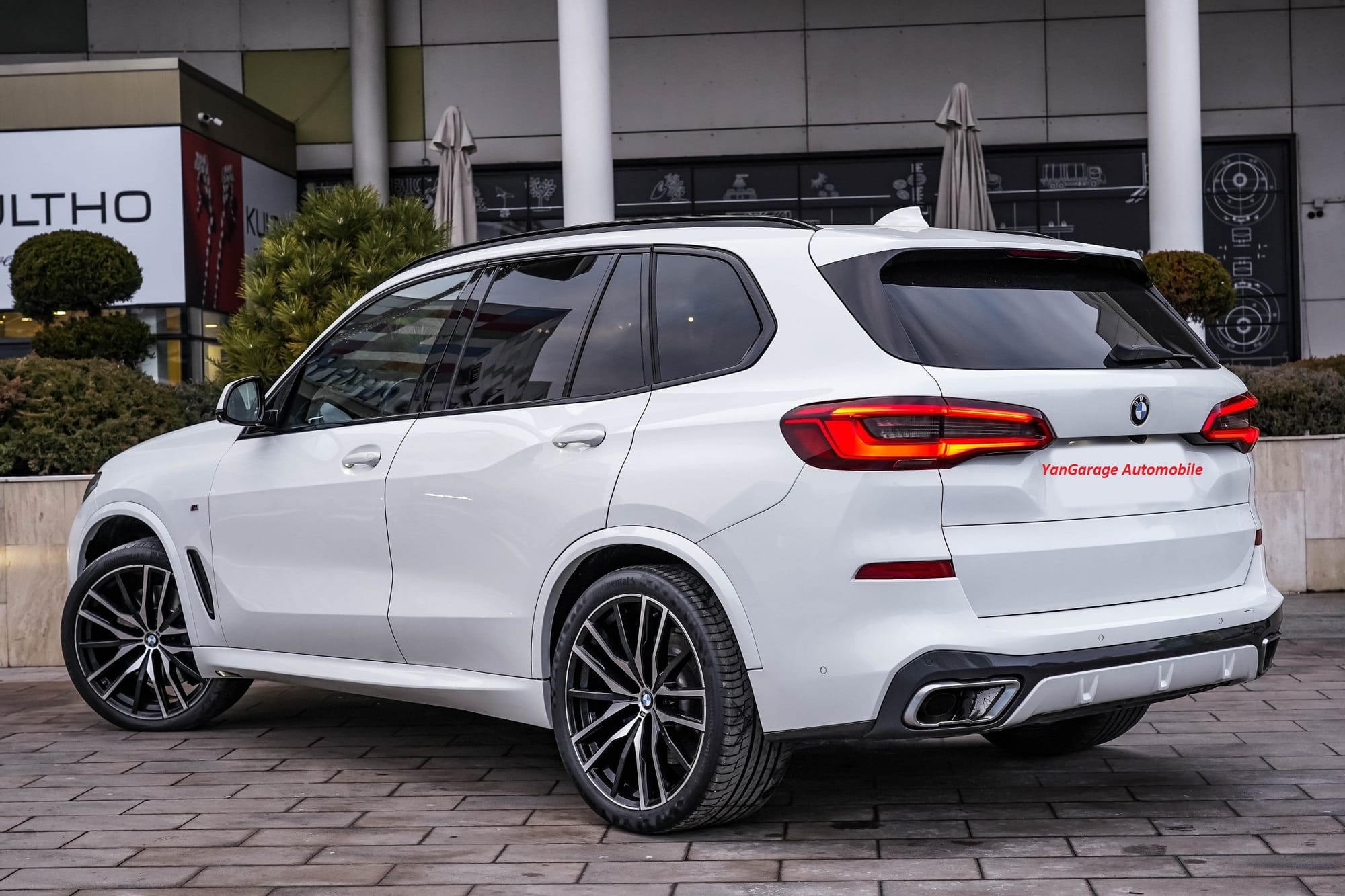 BMW X5 M Sport 4