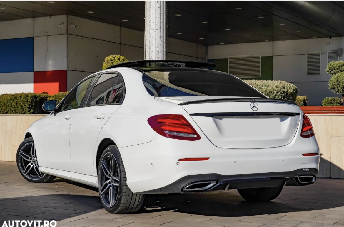 Mercedes-Benz E-Class 8
