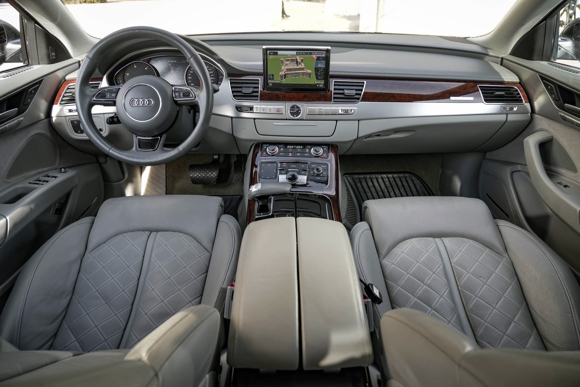 Audi A8 7