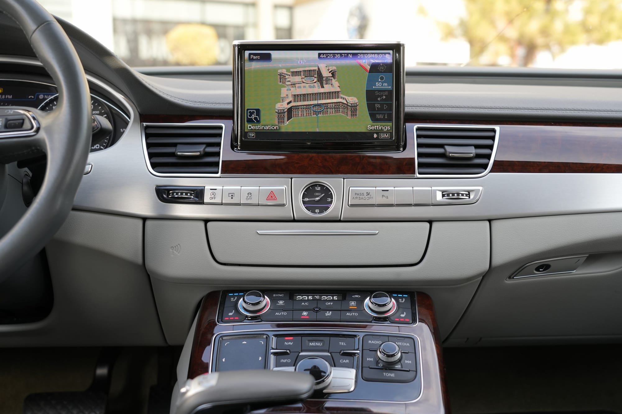 Audi A8 8