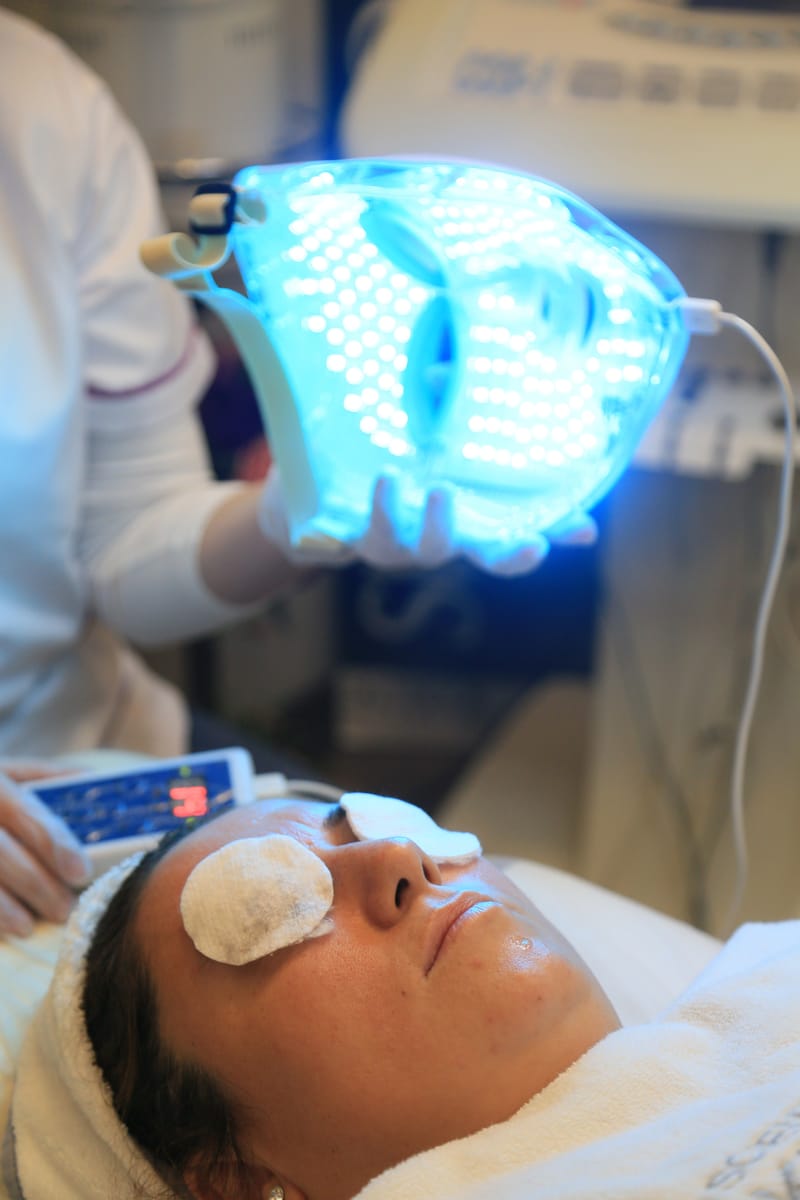 LED Light Therapy Facial