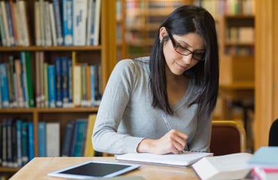 The Evolution of Ghostwriting Services in the Digital Age